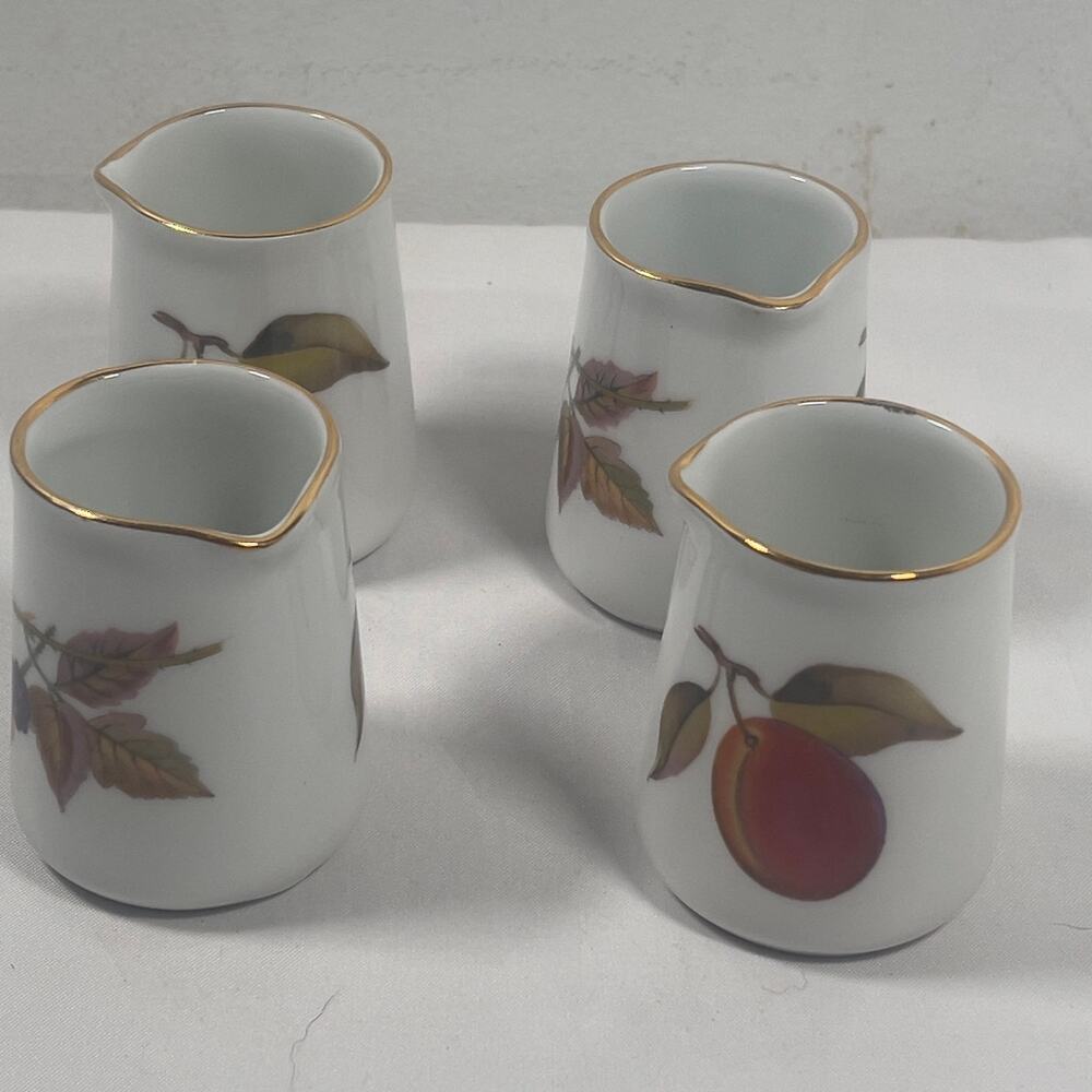 Royal Worcester Evesham Gold Trim Mini Creamer Fruit Pattern 2.5" Set of 4